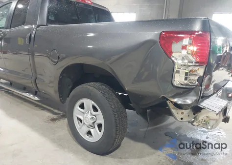 2012 Toyota Tundra Grade 4.6L V8 z USA, uszkodzony, nr VIN 5TFUM5F19CX034517